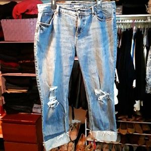OLD NAVY boyfriend mid rise Jean's size 14